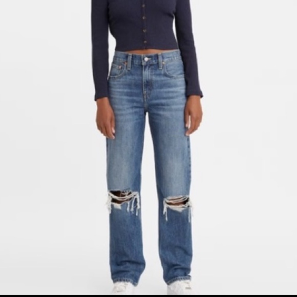 🚨‼️Low Pro Women’s Levi Jeans Distressed Size 29